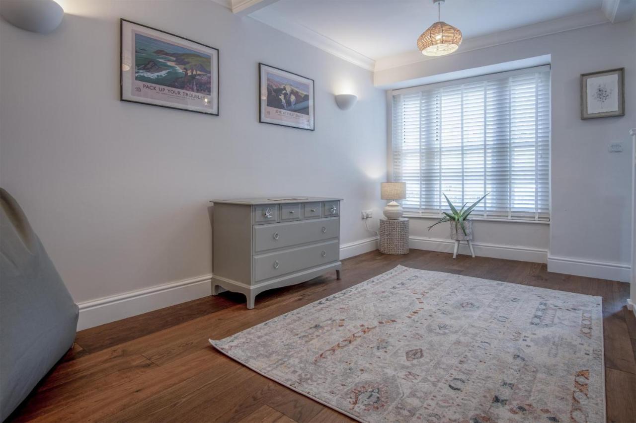 Noe Acre - 3 Bedroom Cottage - テンビー エクステリア 写真